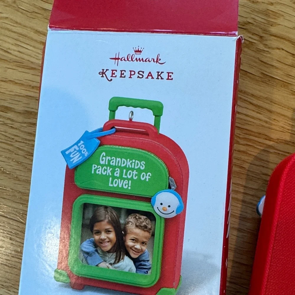 Hallmark Keepsake Traveling Grandparents Christmas Suitcase Photo Ornament 2015